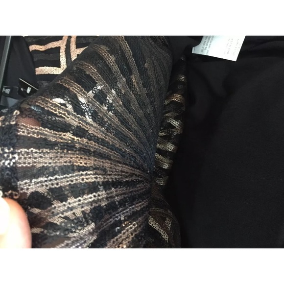 NWT Ellumination Sequined Black Gold Top M - Picture 9 of 9